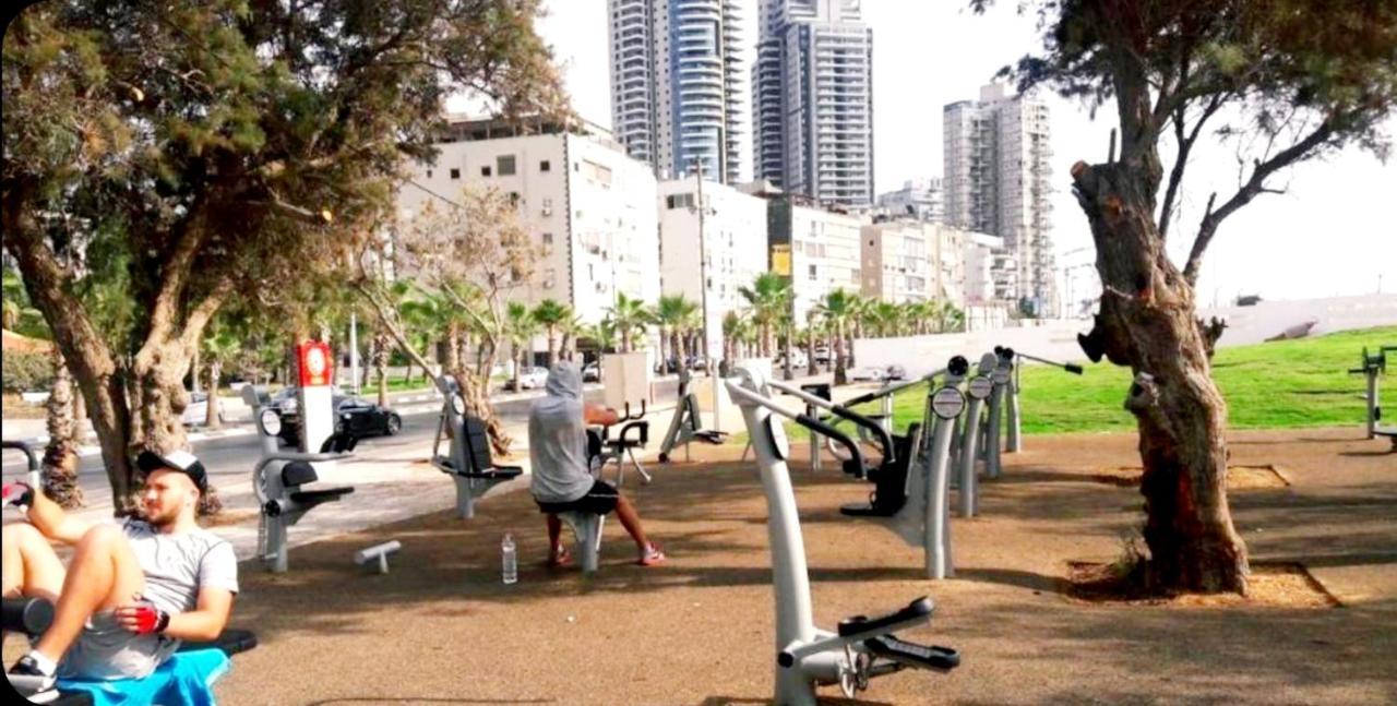 7 Hotel Apartment Short Time Tlv Бат-Ям Екстер'єр фото