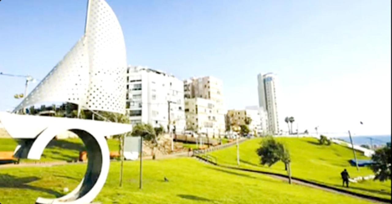 7 Hotel Apartment Short Time Tlv Бат-Ям Екстер'єр фото
