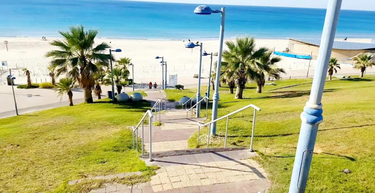 7 Hotel Apartment Short Time Tlv Бат-Ям Екстер'єр фото