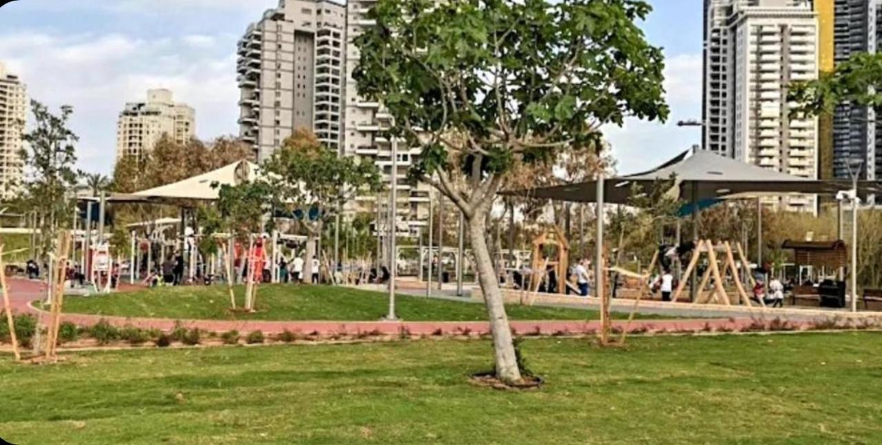 7 Hotel Apartment Short Time Tlv Бат-Ям Екстер'єр фото